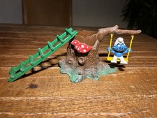 Schlumpf Schaukel Baumstumpf