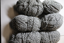 ca. 800g Wollpaket verschiedene Materialien Wollreste siehe Bild Top Zustand