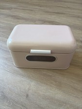 Brotbox aus Aluminium in der