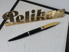Pelikan Luigi Colani