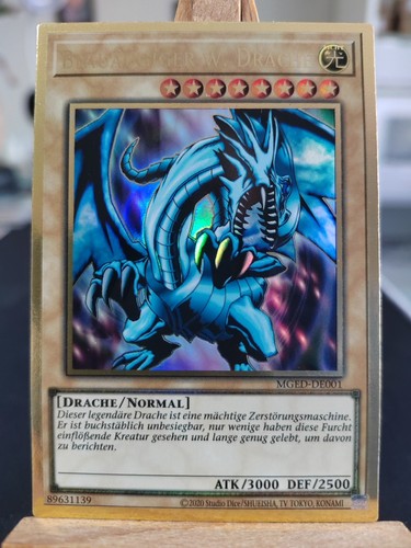 Blauäugiger drache - blauÄugiger,