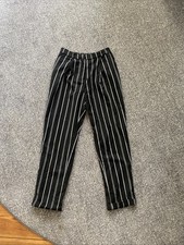 Schwarze Gestreifte Bundfaltenhose von H&M Größe 34