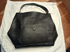 MCM Klara Hobo in schwarz rot