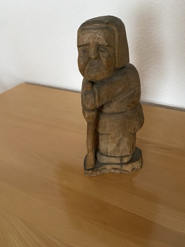 Holzfigur folklore schnitzerei - holzfigur,