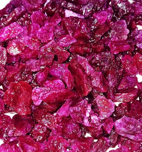 Natürlich roter beryll erde - natürlich,