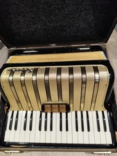 Akkordeon Hohner Concerto II schwarz gold 