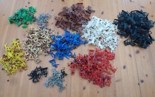 Konvolut Spielzeug Figuren Wildwest 70er Jahre (320 -teilig)