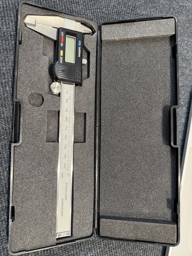 Digitaler messschieber - digitaler,