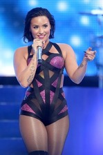 FOTO - DEMI LOVATO - HOCHGLANZ