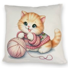 Katzenbaby mit Wollknäuel