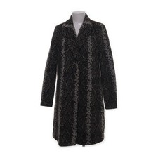 Dept. 19, Mantel, Damen