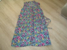 DDR  Damen Kittelschürzen  2  Mehrfarbig Gr.40/42 !!