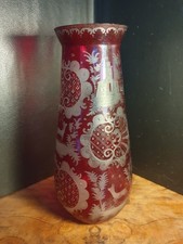 Aufwendig gearbeitete, hohe