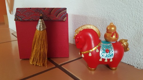 Rote kleine pferdefigur - kleine,