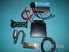 Yaesu FT-4700 RH Dualbandfunkgerät 2m/70cm  mit Mike MH-14 A8 und Diplexer