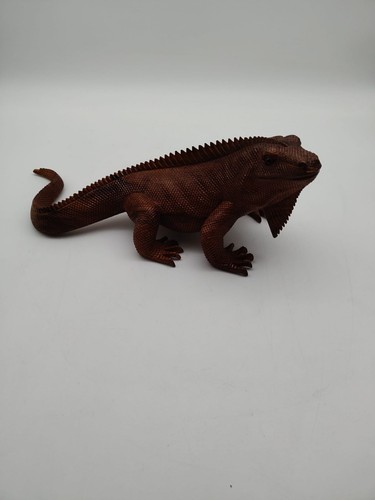 Handgeschnitzter leguan aus - leguan,