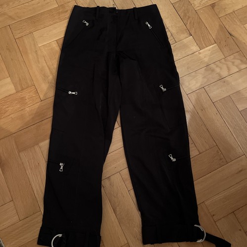 Schwarze glänzende cargohose - schwarze,