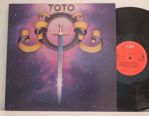 Toto hold the - ,