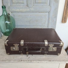 C1156 Alter Reisekoffer um