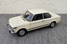 1:18 Kyosho BMW 2002 tii