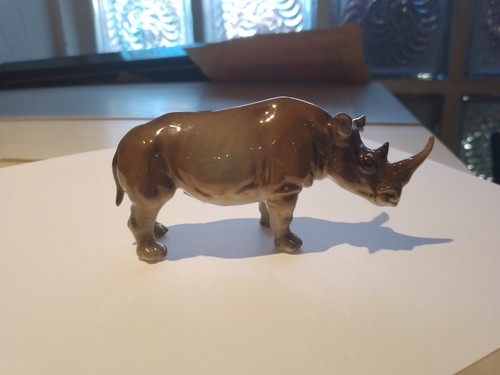 Realistisches nashorn - realistisches,