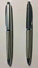 Zwei silberfarbene Füller - Patronenfüller - „CARLO CANTINARO“ mit Iridium-Feder