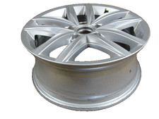 1 x Alufelge 6,5x16 ET46 VW Golf / Passat 3G0601025 leichte Beschädigung