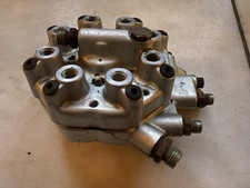 Mengenteiler Mercedes W126 R107 380 500 SE SEL Bosch 0438100088