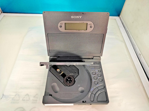 Sony clock radio - sony, fm/am