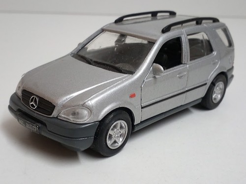 Mercedes 320 silber ca - silber,