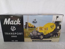 First Gear 19-2358 Mack R-600