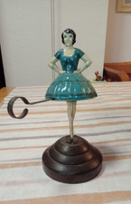 Wunderschöne Tanzpuppe