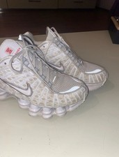 Nike Shox in weiß.     VB  