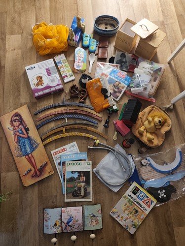 Flohmarktkiste trödel - flohmarktkiste,