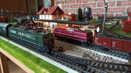 Märklin modelleisenbahn - h0,