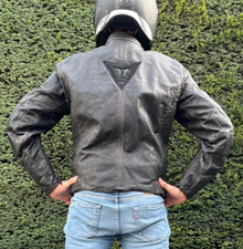 Stylische Dainese Lederjacke