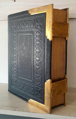 Stunning large antique - stunning, holy