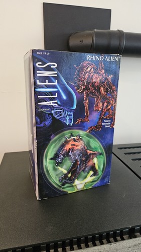 Neca rhino alien aliens - neca,