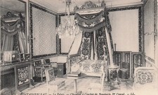 77 FONTAINEBLEAU SCHLAFZIMMER