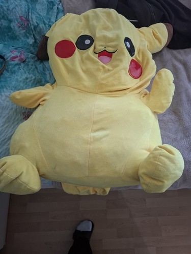 übergroßes pokémon - Übergroßes,