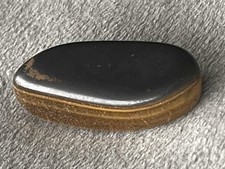 ca. 3 x 1 x 1cm großer Pietersit poliert / getrommelt gekauft in Namibia