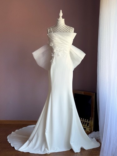 Elegantes ballkleid mit - elegantes,