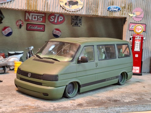T4 bus im - 1:18,