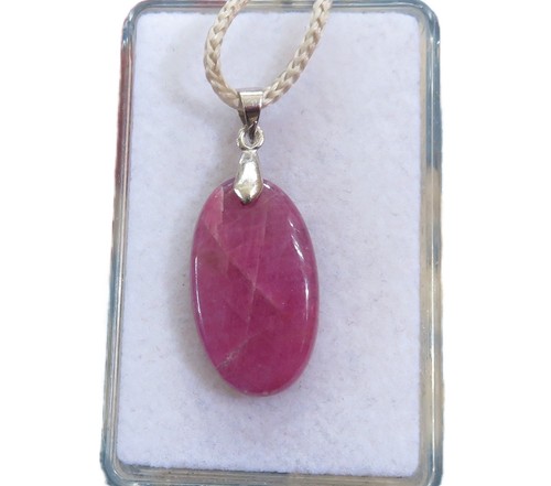 Natur rubin cabochon anhänger - natur,