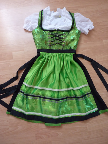 Rose dirndl aus bayern - aus,