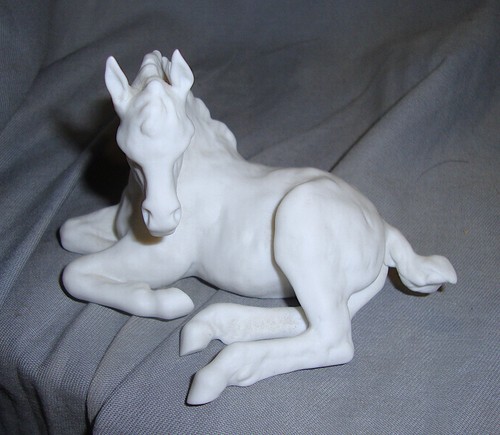 Porzellanfigur pferd liegendes - porzellanfigur, pferd,liegendes