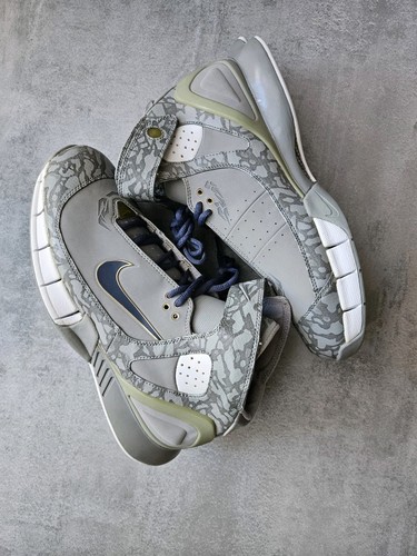 Sample nike air zoom huarache - air,