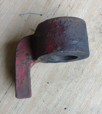 Lenkanschlag von IHC / Mc Cormick D-439 - D-Serie 320 324 326 430 432 436 440