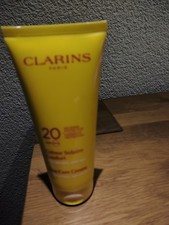 1 x Clarins Paris Sun Care