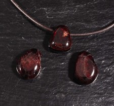 Edelstein Anhänger gebohrt